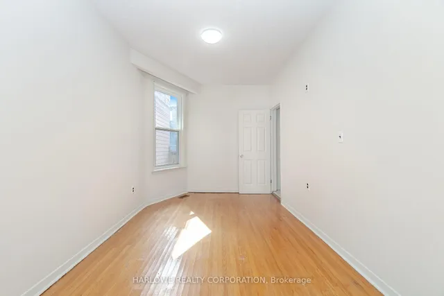 Additional image 7 of 1812 Dufferin St