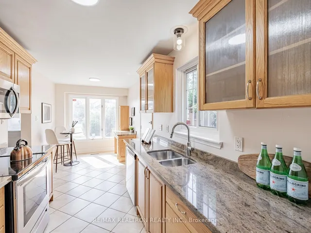 Additional image 13 of 32 Thatcher Crt