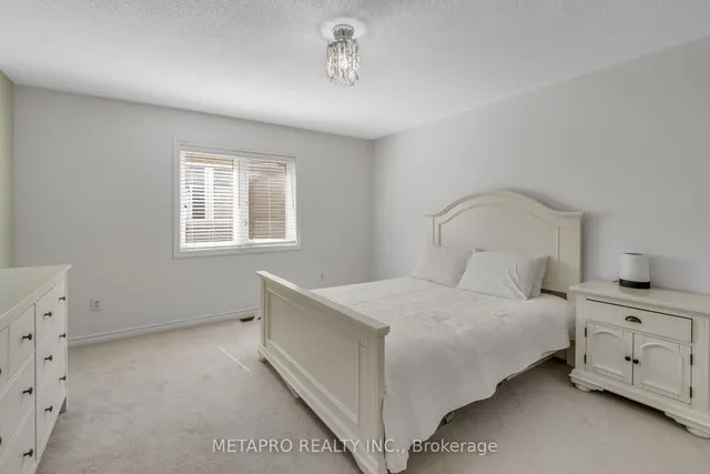 Additional image 18 of 20 Templeton Crt