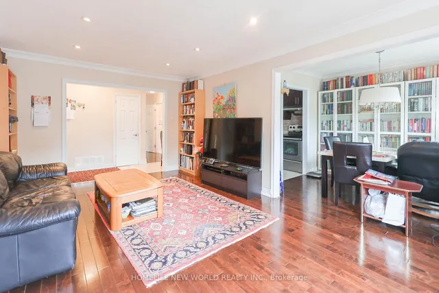 Additional image 16 of 34 Greylawn Cres