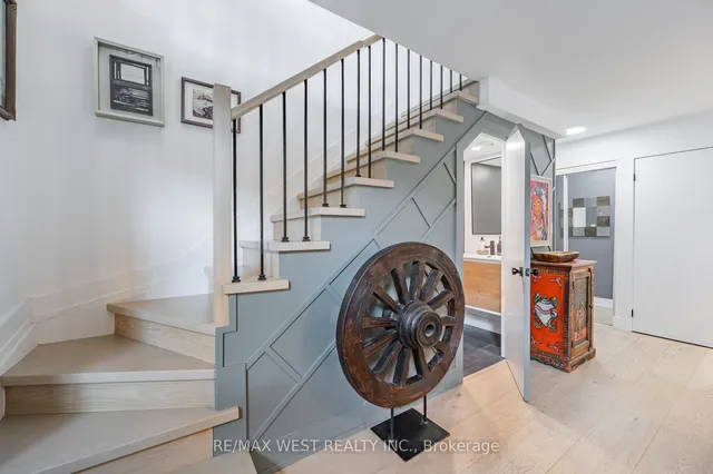 Additional image 4 of 139 Merton St Unit 430