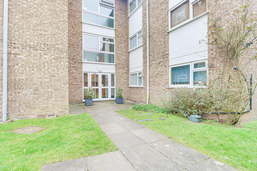 Additional image 13 of St. Nicholas Court, Harpenden, Hertfordshire, AL5