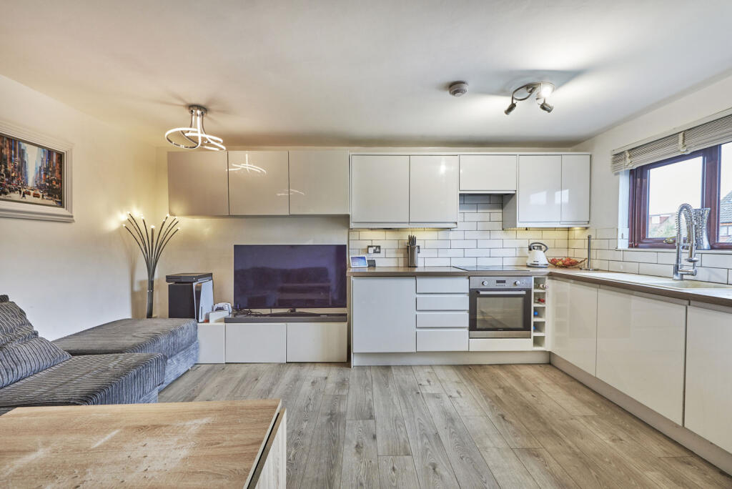 Additional image 11 of Buttermere Close, St Albans, Herts, AL1