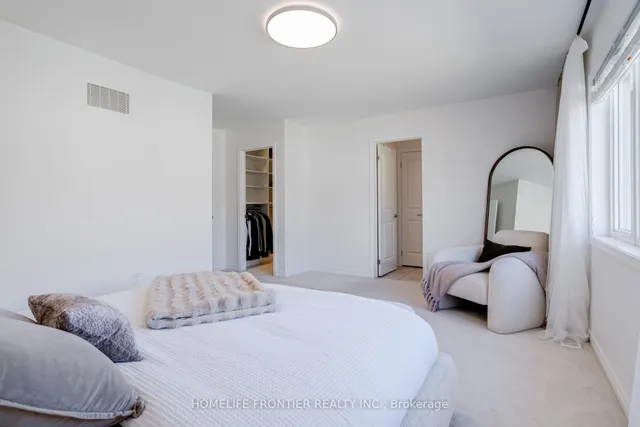 Additional image 24 of 422 Hinton Terr