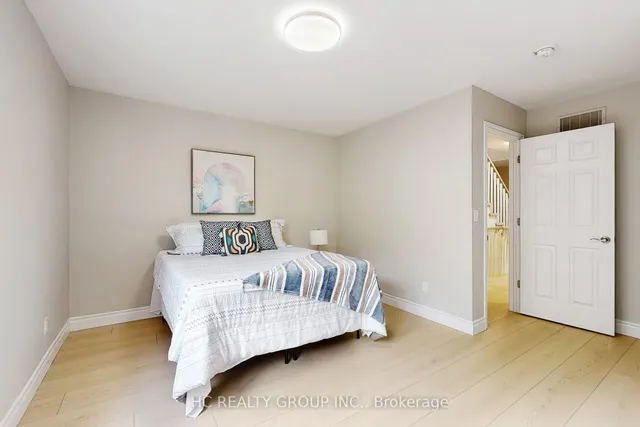 Additional image 26 of 206B Finch Ave