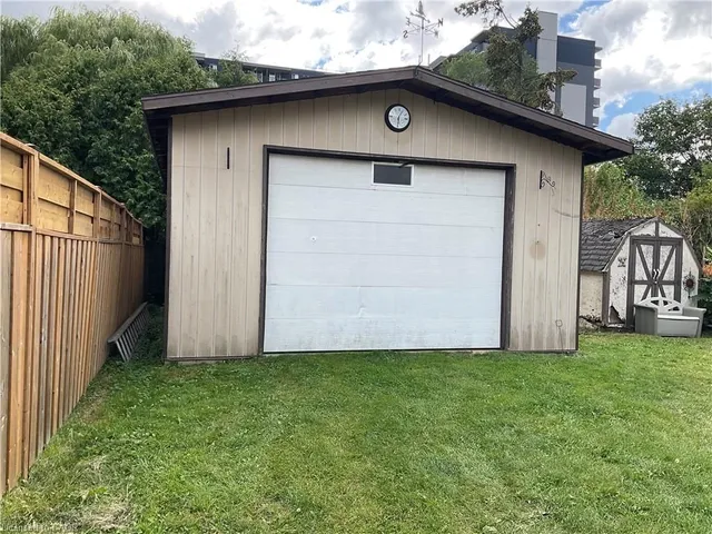 Primary image of 20 Pemberton Ave