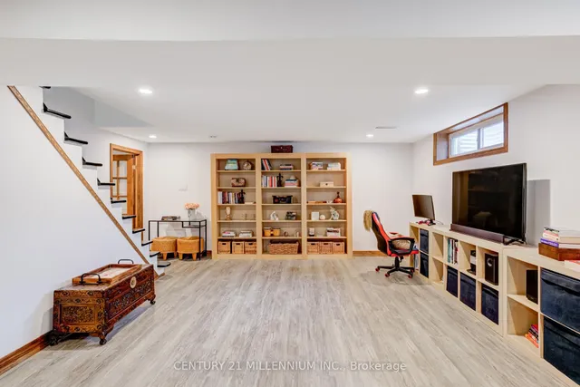 Additional image 30 of 14 Greystone Cres