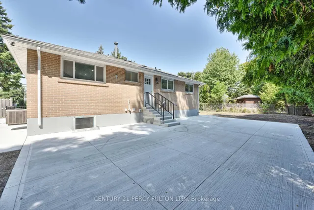 Additional image 7 of 32 Drum Oak Cres