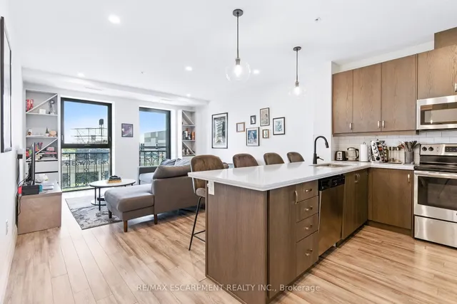 Additional image 6 of 118 King St Unit 523