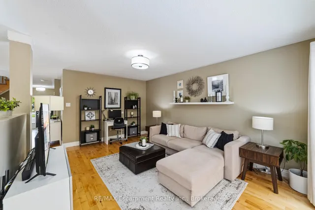 Additional image 11 of 1113 Riddell Cres