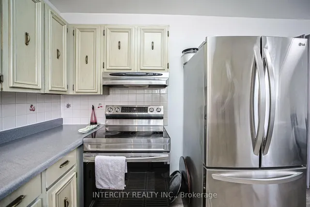 Additional image 10 of 24 Grovetree Pl