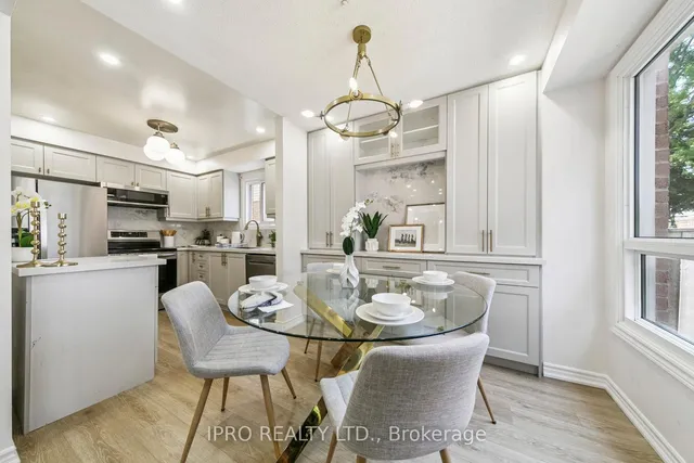 Additional image 8 of 3455 Caplan Cres Unit 3