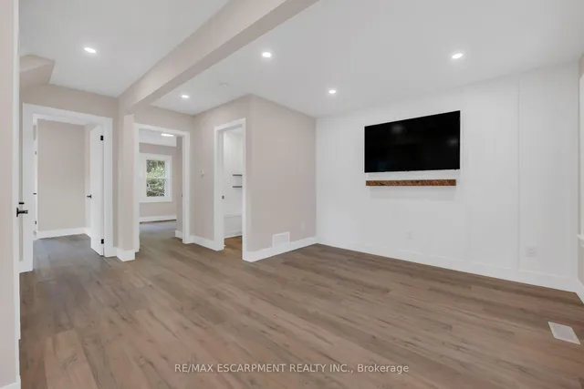 Additional image 12 of 126 AUBURN Ave