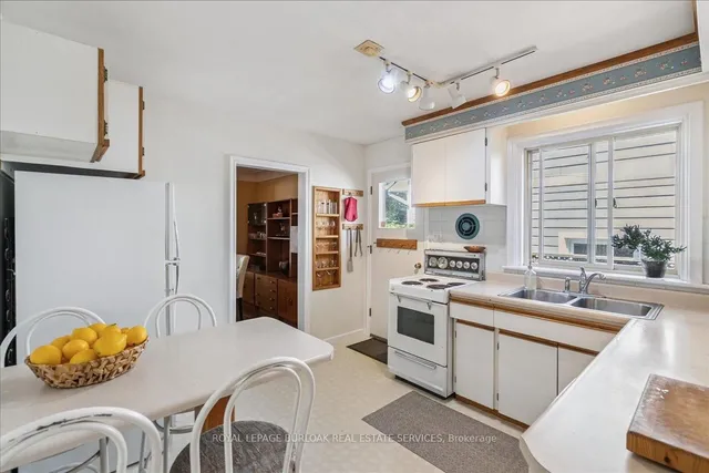 Additional image 9 of 1424 Alfred Cres