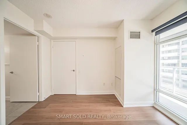 Additional image 42 of 2191 Yonge St Unit 901