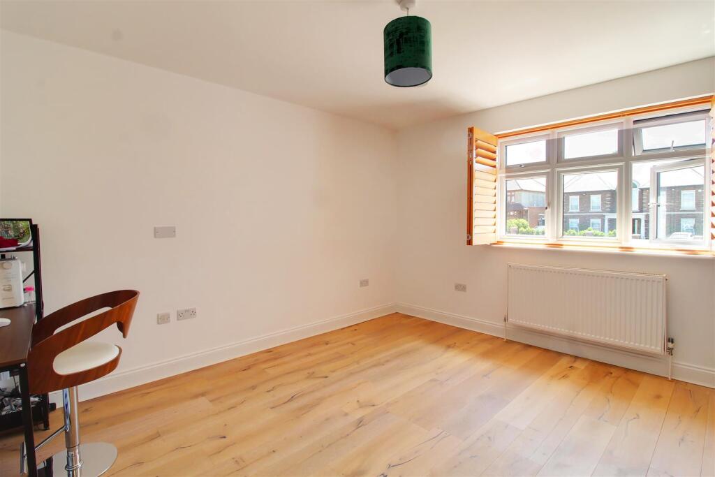 Additional image 25 of Brookmans Avenue, Brookmans Park