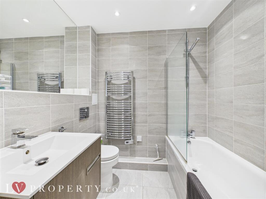 Additional image 9 of Luxury Two Bedroom Apartment, The Foundry