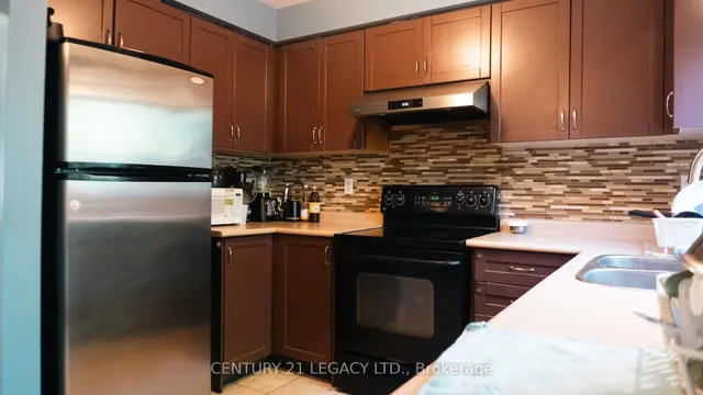 Additional image 13 of 25 Revelstoke Pl