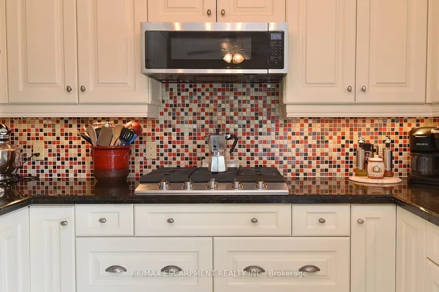 Additional image 17 of 11 Jacqueline Blvd