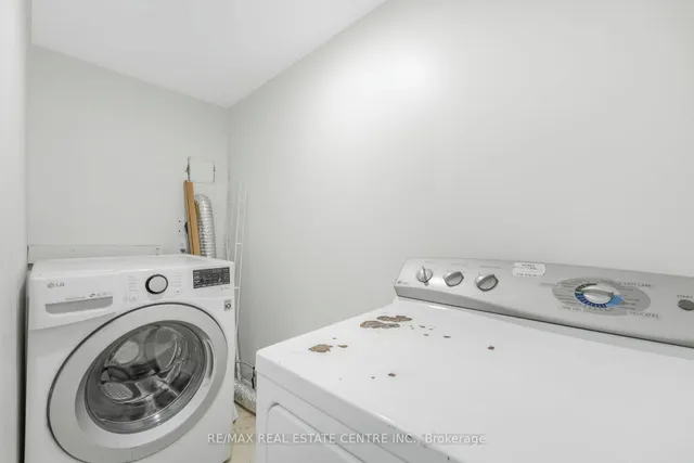 Additional image 33 of 3233 Eglinton Ave Unit 407