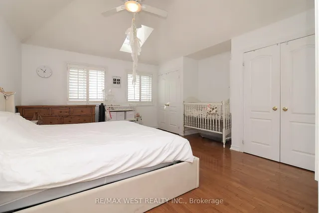 Additional image 14 of 8 James Stock Path