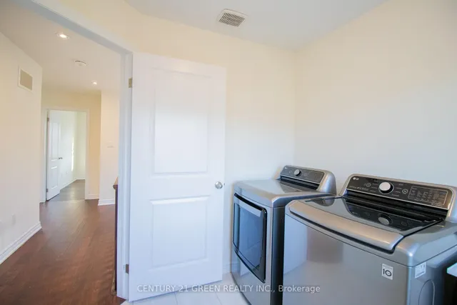 Additional image 41 of 58 Pinot Cres