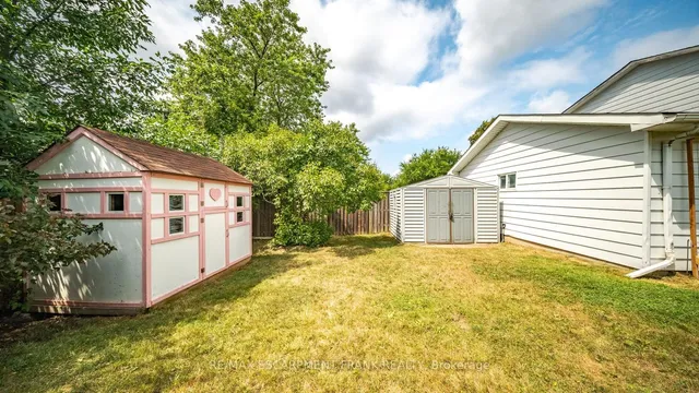 Additional image 40 of 1 YORKDALE Cres