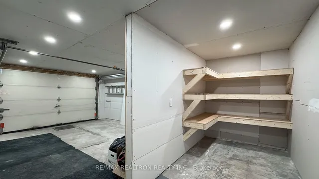 Additional image 46 of 14 Little Blvd