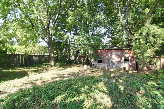 Additional image 39 of 394 Upper Ottawa St