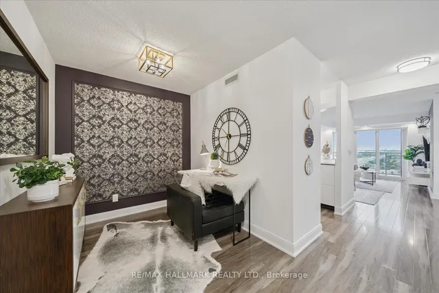 Additional image 23 of 125 Village Green Sq Unit 3006