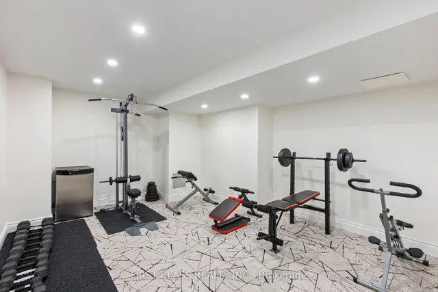 Additional image 33 of 2292 Eighth Line