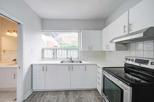 Additional image 18 of 1000 Dundas St