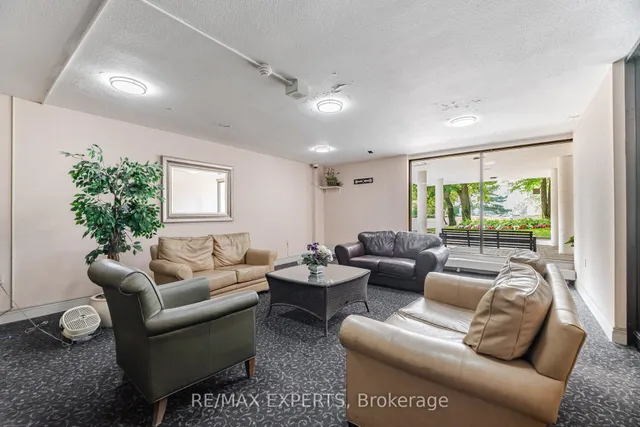 Additional image 37 of 10 Parkway Forest Dr Unit 306