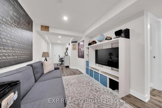 Additional image 34 of 5129 Lampman Ave