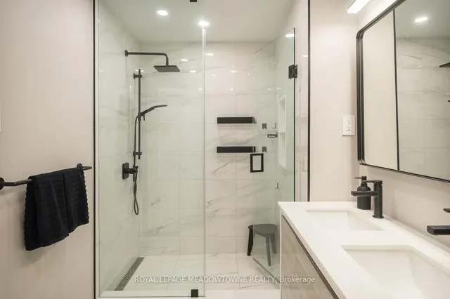 Additional image 30 of 613 Foster Crt