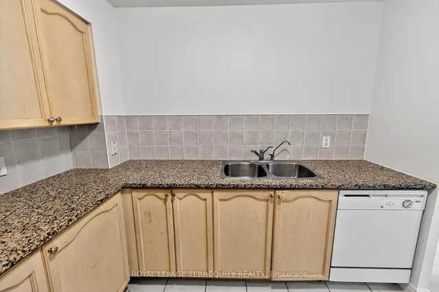 Additional image 20 of 23 Hollywood Ave Unit 2610