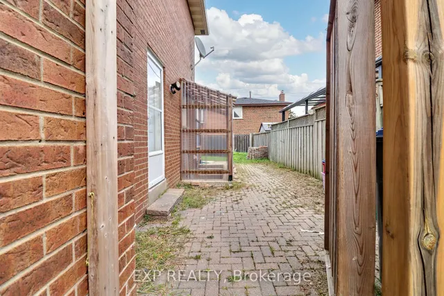 Additional image 35 of 28 Poinsettia Pl