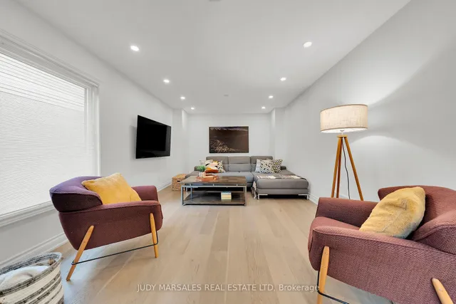 Additional image 17 of 26 Huntingwood Ave