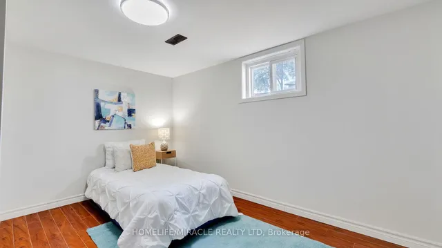 Additional image 41 of 8 Hollyhedge Dr