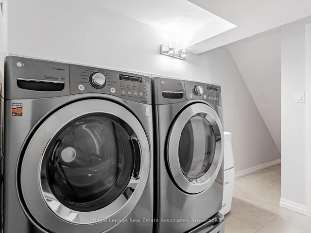 Additional image 28 of 35 Glenmanor Dr