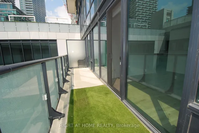 Additional image 7 of 161 Roehampton Ave Unit 733