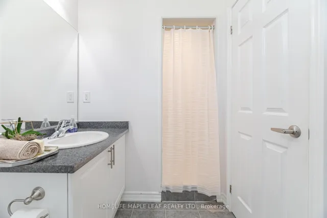 Additional image 28 of 30 Agava St