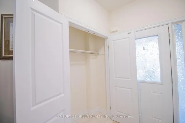 Additional image 39 of 58 Pinot Cres