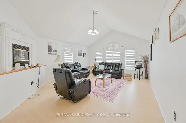Additional image 34 of 122 White Tail Cres