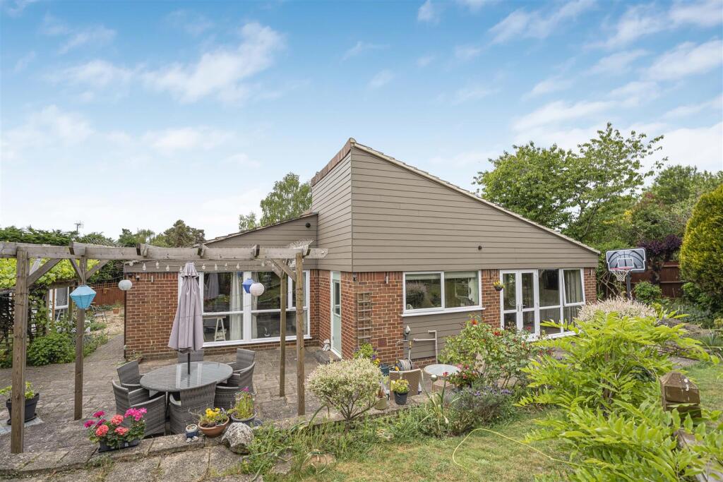 Additional image 20 of Leonards Close, Welwyn