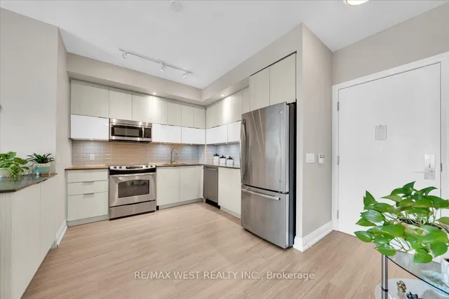 Additional image 4 of 56 Annie Craig Dr Unit 1603