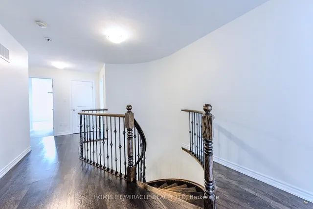 Additional image 19 of 61 Bucksaw St