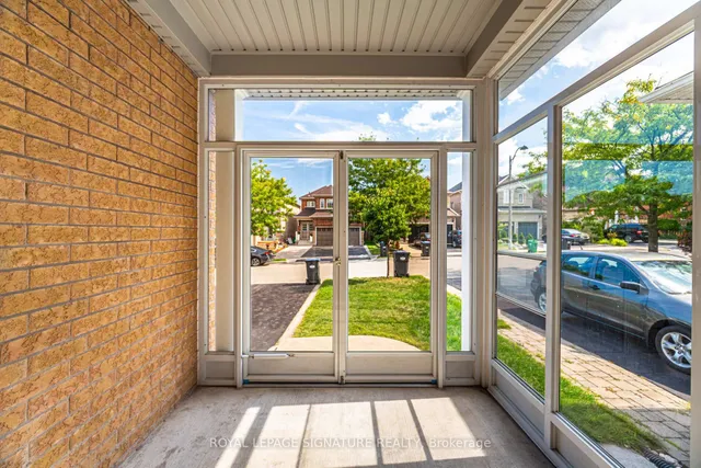 Additional image 7 of 16 Aria Lane