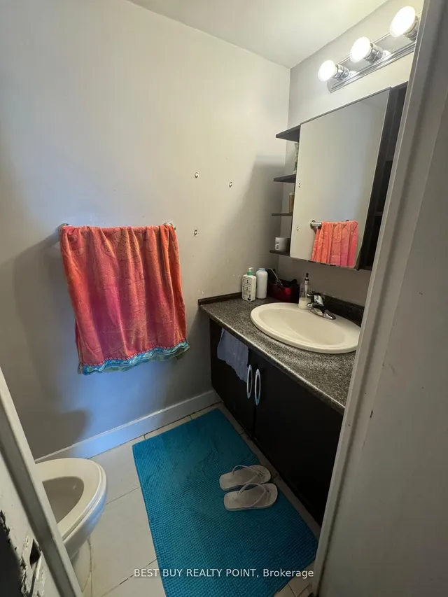 Additional image 28 of 15 La Rose Ave Unit 1007