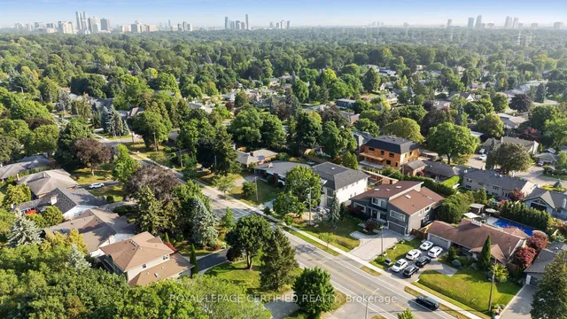 Additional image 43 of 462 The Kingsway